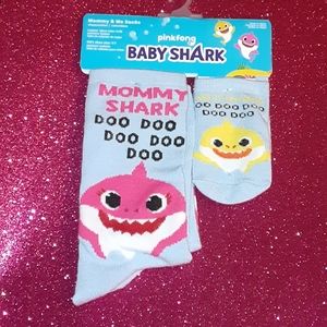 PINKFONG BABY & MOMMY SHARK SOCK SET